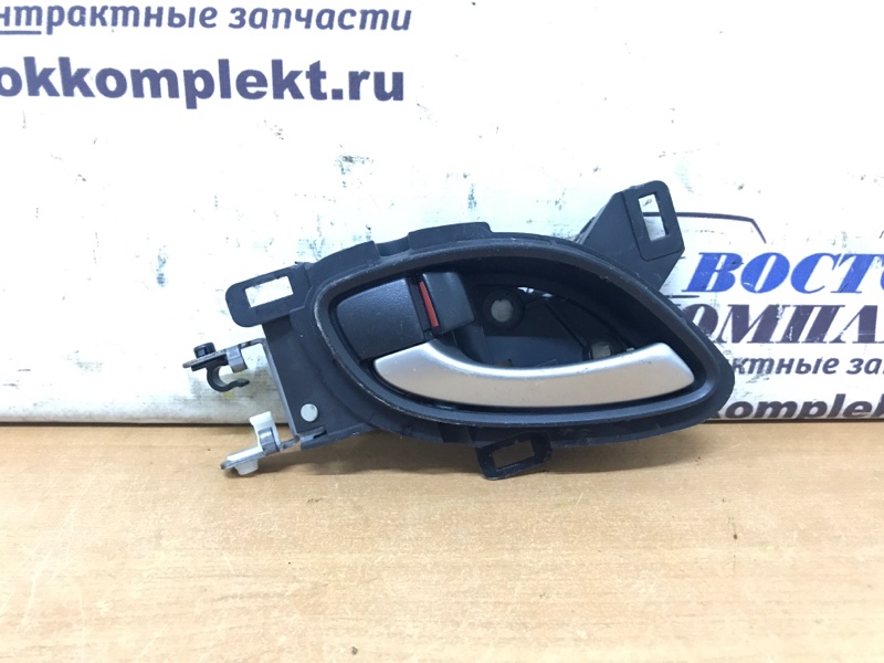 Ручка двери внутренняя Honda Stream 2007 RN6 R18A перед лев