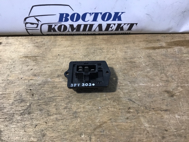 Реостат печки Mazda MPV 2003 LW3W L3-DE