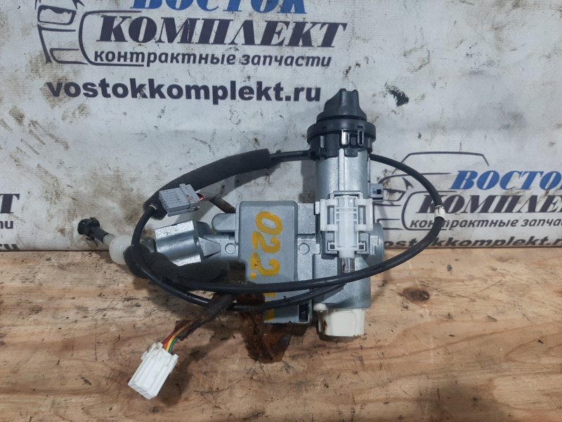 Замок зажигания Nissan Serena CC25 MR20DE