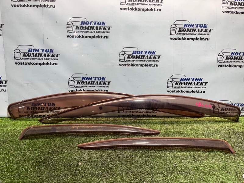 Ветровик Nissan March K13 HR12DE