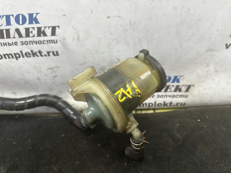 Бачок гидроусилителя Toyota Voxy 2006 AZR65G 1AZ-FSE