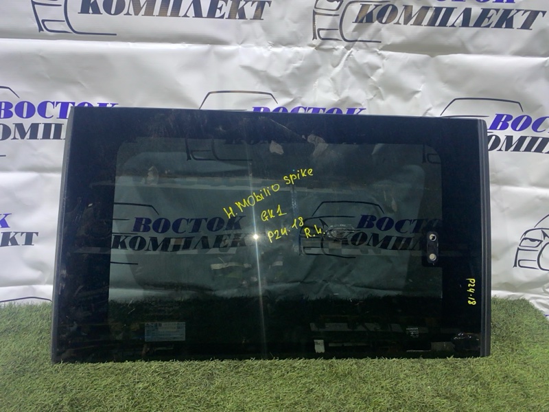 Стекло собачника Honda Mobilio Spike 2004 GK1 L15A лев