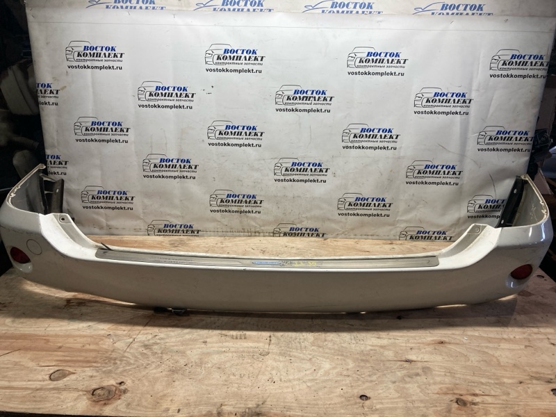 Бампер Toyota Noah 2004 AZR60 1AZ-FSE зад