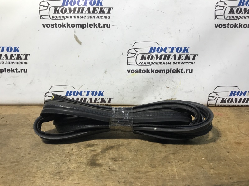 Уплотнительная резинка двери багажника Nissan Bluebird Sylphy 2007 KG11 MR20DE