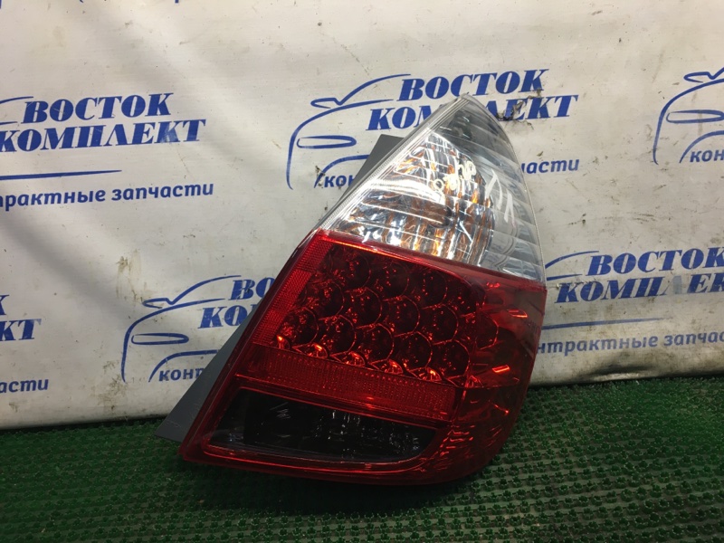 Фонарь стоп-сигнала Honda Fit GD1 L13A прав