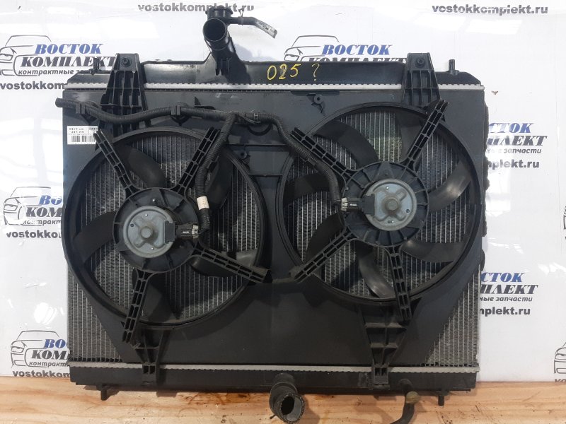 Радиатор двигателя Nissan Serena C25 MR20DE