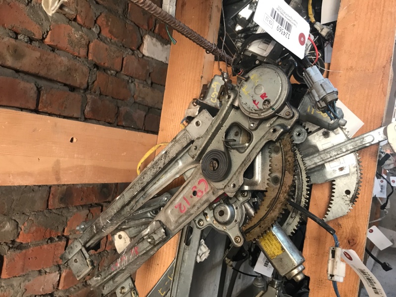 Стеклоподъемник Nissan Elgrand ATWE50 ZD30 перед прав