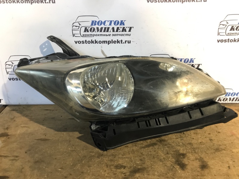 Фара Honda Freed 2008 GB3 L15A прав