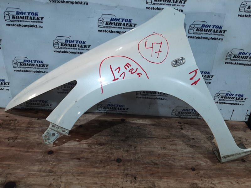 Крыло Honda Stream 2007 RN8 R20A перед лев