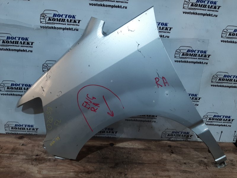 Крыло Toyota Noah 2004 AZR65 1AZ-FSE перед лев