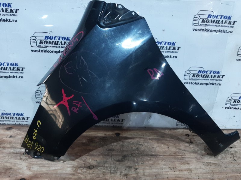 Крыло Toyota Vitz 2007 SCP90 2SZ-FE перед лев