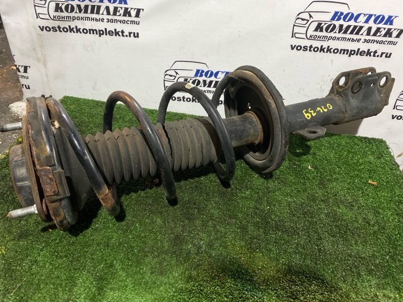 Стойка подвески Toyota Noah 2004 AZR65 1AZ-FSE перед прав