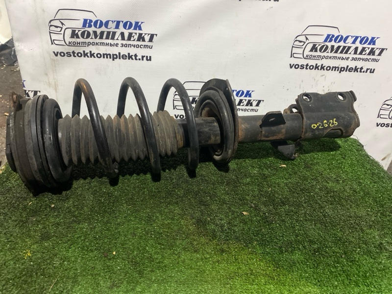 Стойка подвески Nissan Serena 2006 CNC25 MR20DE перед прав