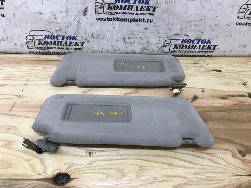 Солнцезащитный козырек Toyota Voxy 2004 AZR60G 1AZ-FSE