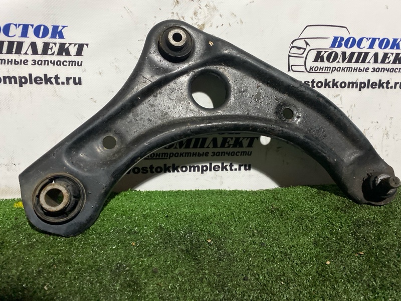 Рычаг подвески Nissan March 2011 K13 HR12DE перед прав