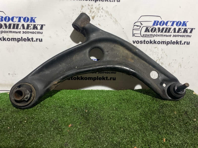 Рычаг подвески Toyota Vitz 2007 SCP90 2SZ-FE перед прав