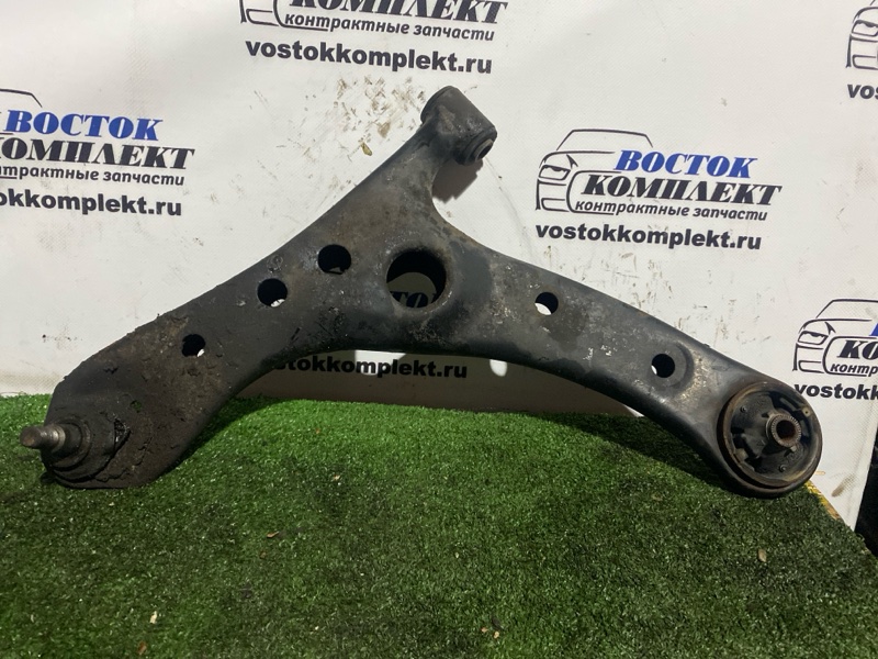 Рычаг подвески Toyota Noah 2004 AZR65 1AZ-FSE перед лев