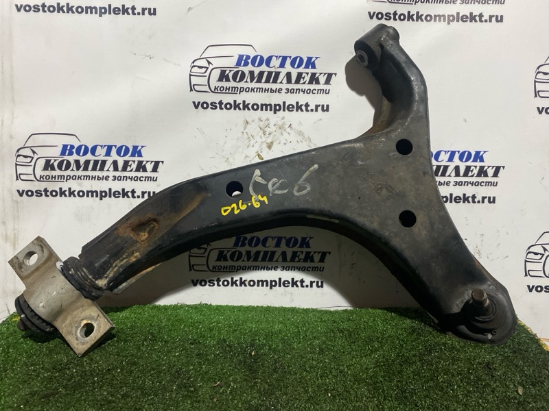 Рычаг подвески Nissan Elgrand 2002 NE51 VQ35DE перед прав