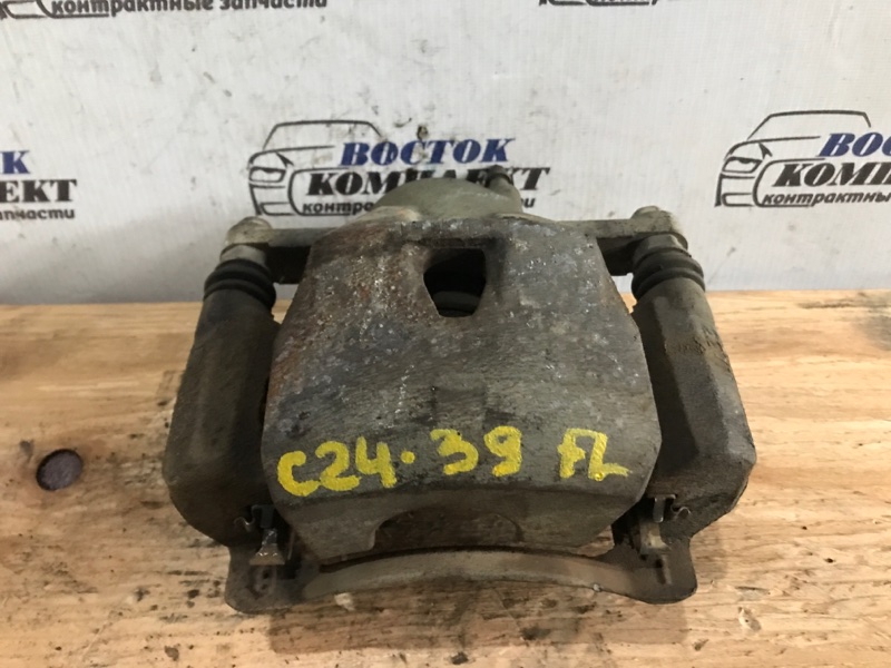 Суппорт Toyota Vitz 2009 KSP90 1KR-FE перед лев