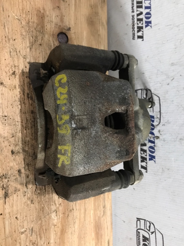 Суппорт Toyota Vitz 2009 KSP90 1KR-FE перед прав