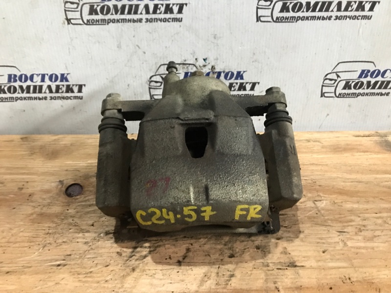 Суппорт Toyota Vitz 2008 SCP90 2SZ-FE перед прав