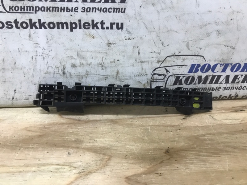 Клипса бампера Honda Fit GE6 L13A зад прав