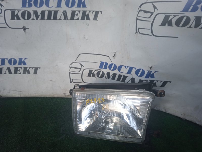 Фара Toyota Hilux Surf 2000 KZN185W 1KZ-TE прав