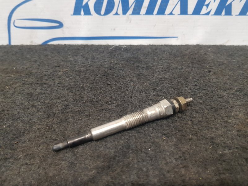 Свеча накала Toyota Hiace KZH106G 1KZ-TE
