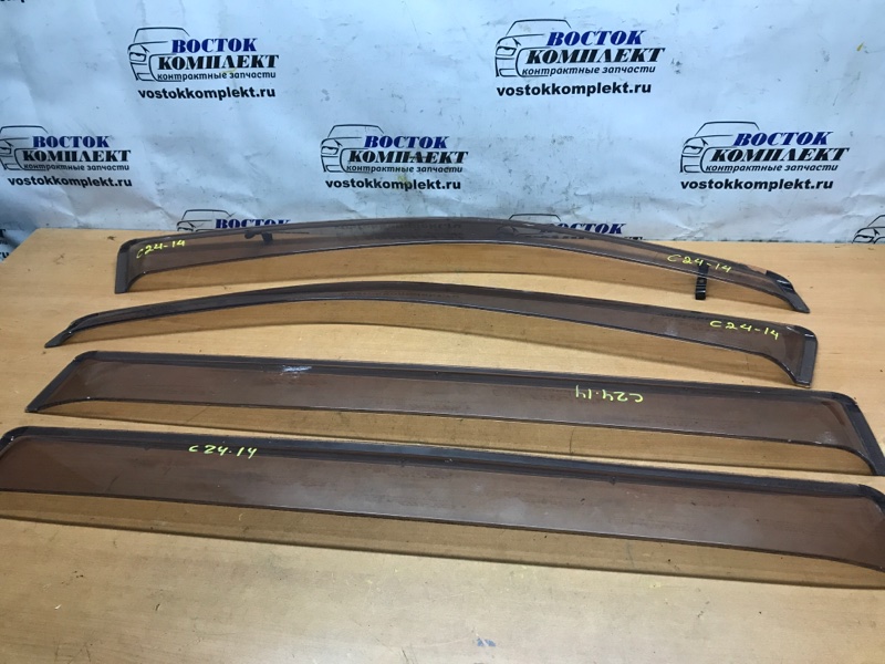 Ветровик Nissan Serena 2002 TNC24 QR20DE