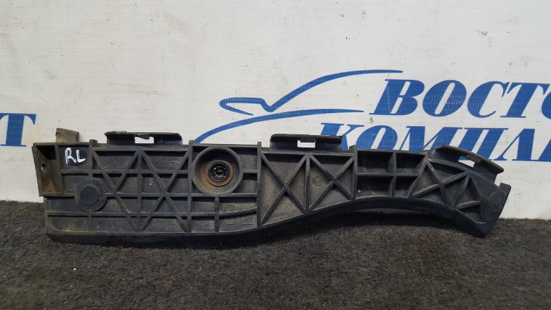 Клипса бампера Toyota Porte NNP15 зад лев