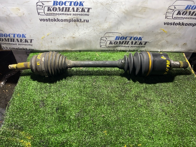 Привод Mitsubishi Delica D:5 2008 CV5W 4B12 перед лев