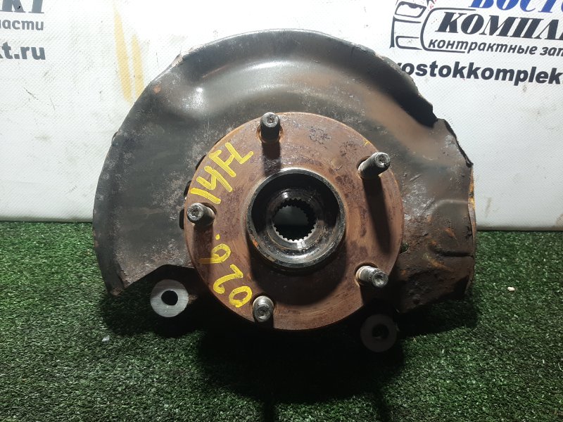 Ступица Toyota Voxy 2005 AZR60G 1AZ-FSE перед лев