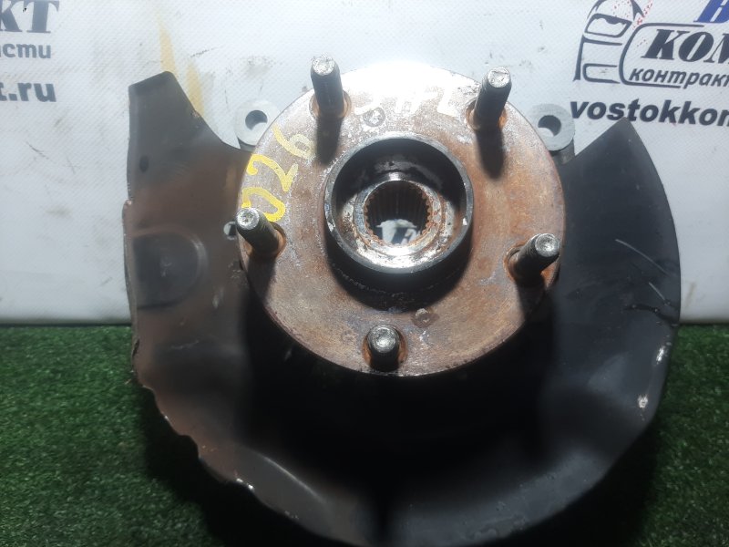 Ступица Toyota Voxy 2007 AZR60 1AZ-FSE перед лев