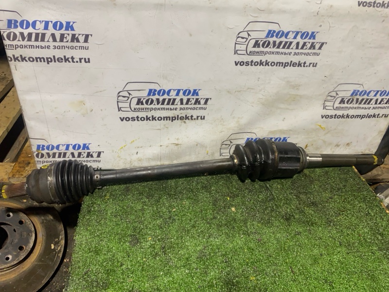 Привод Mitsubishi Delica D:5 2008 CV5W 4B12 перед прав