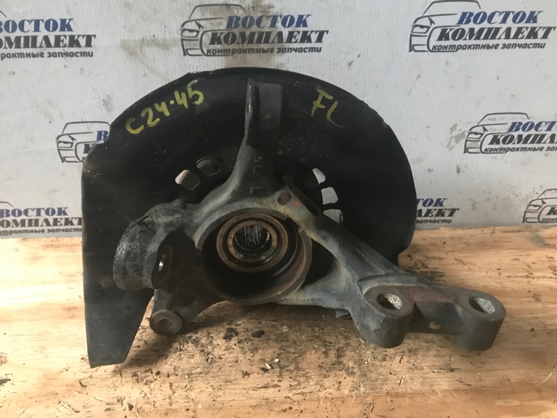 Ступица Toyota Voxy 2005 AZR60G 1AZ-FSE перед лев