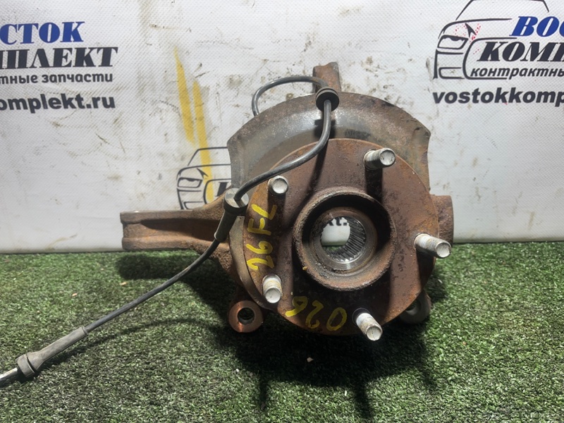 Ступица Nissan Serena 2006 CNC25 MR20DE перед лев