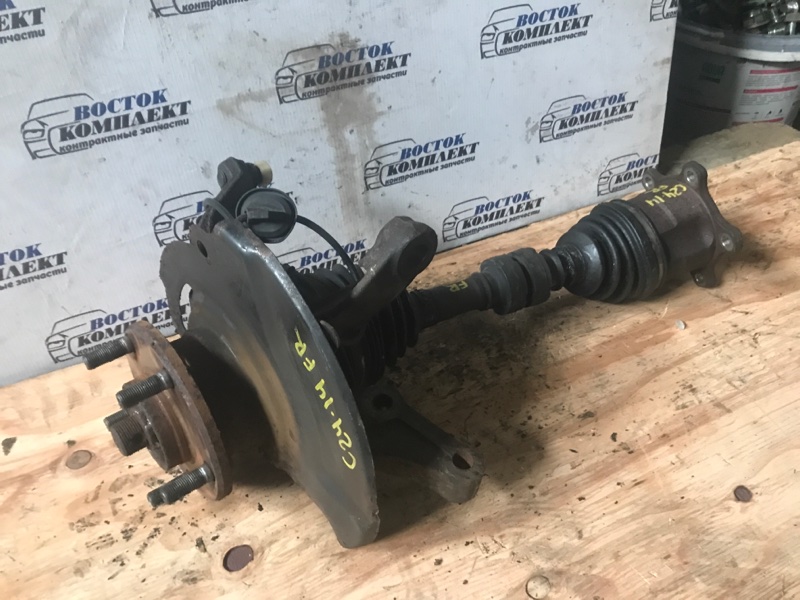 Ступица Nissan Serena 2002 TNC24 QR20DE перед прав