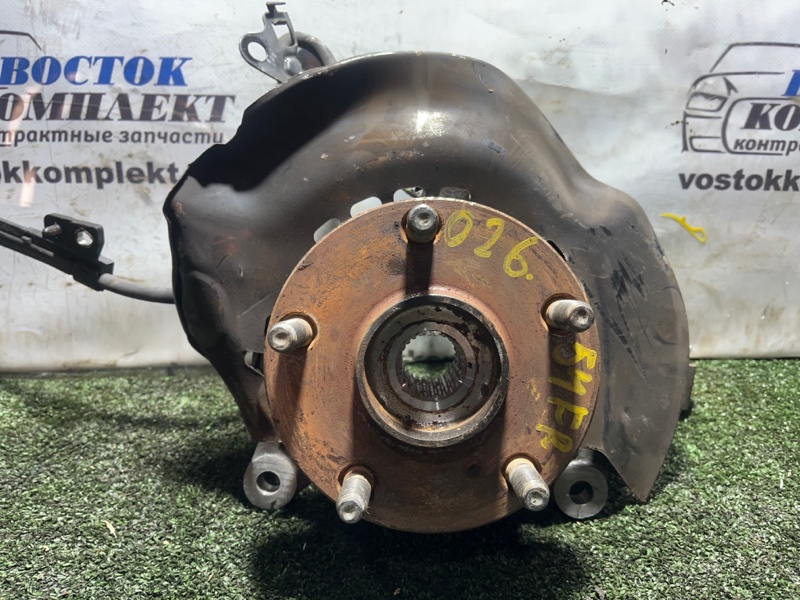 Ступица Toyota Voxy 2007 AZR60 1AZ-FSE перед прав