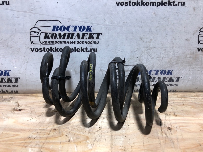 Пружина подвески Nissan Serena 2013 HFC26 MR20DD зад