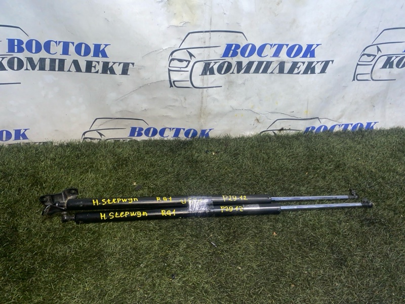Амортизатор багажника Honda Stepwgn 2009 RG1 K20A