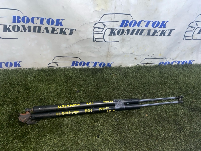 Амортизатор багажника Honda Stepwgn 2007 RG1 K20A