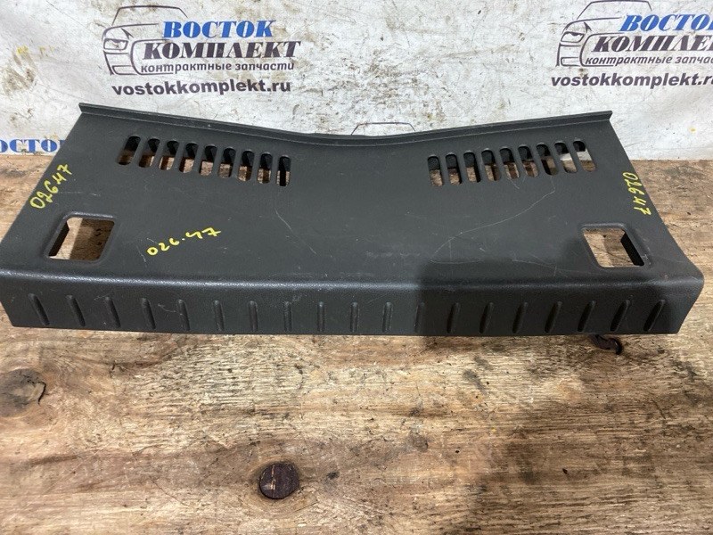 Накладка багажника Nissan Cube 2010 Z12 HR15DE