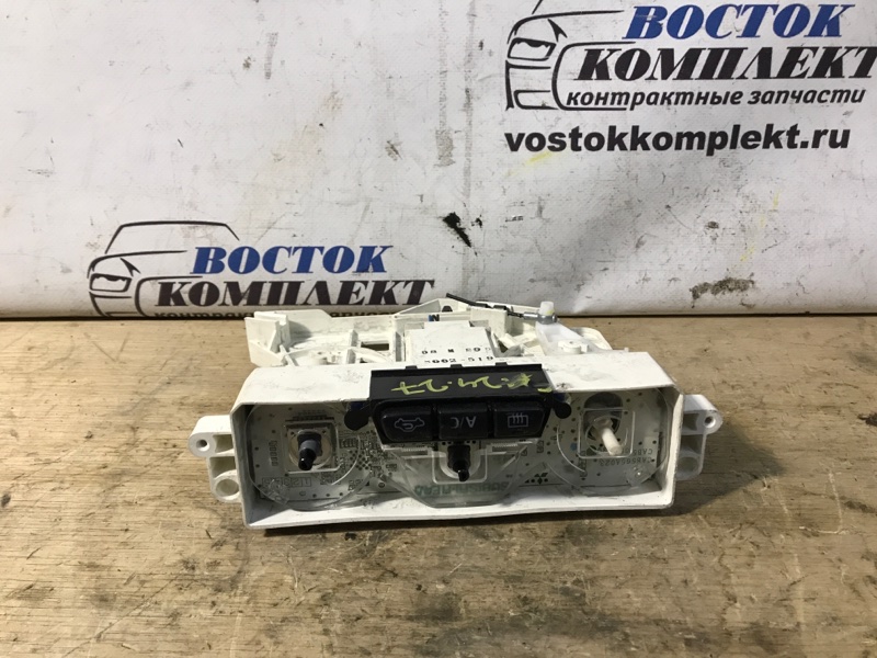 Блок управления климат-контролем Mitsubishi Colt Plus 2008 Z24W 4A91