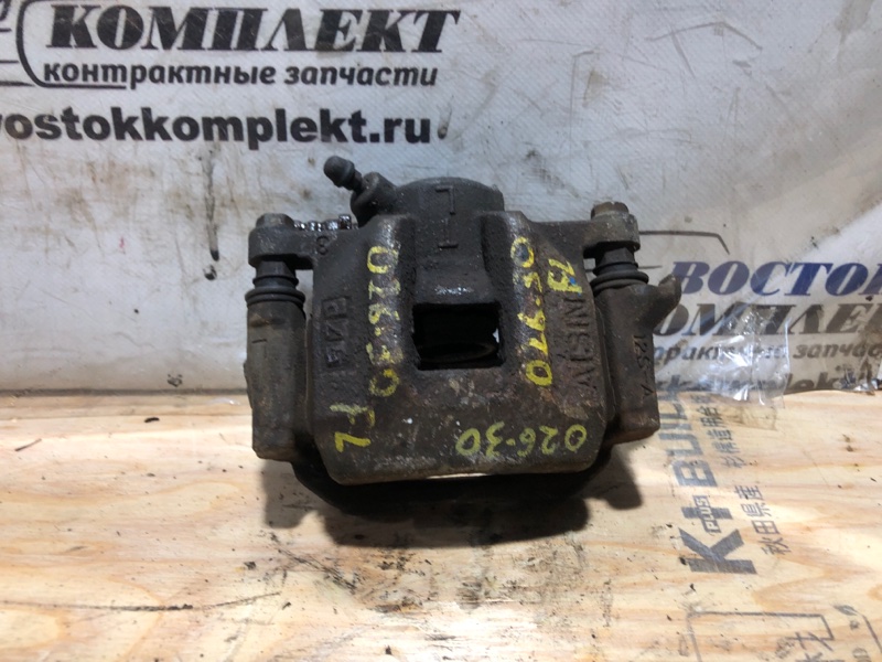 Суппорт Toyota Isis 2006 ANM10W 1AZ-FSE зад лев