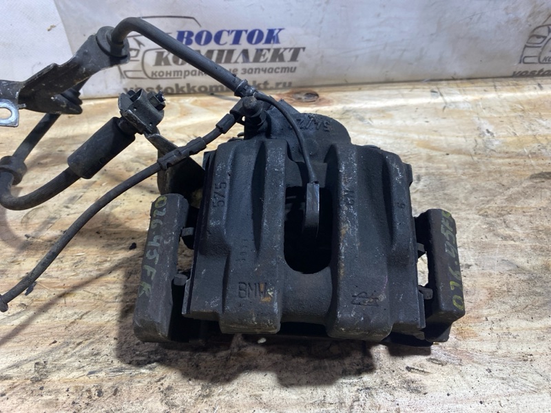 Суппорт BMW 320i 2006 E90 N46B20 перед лев