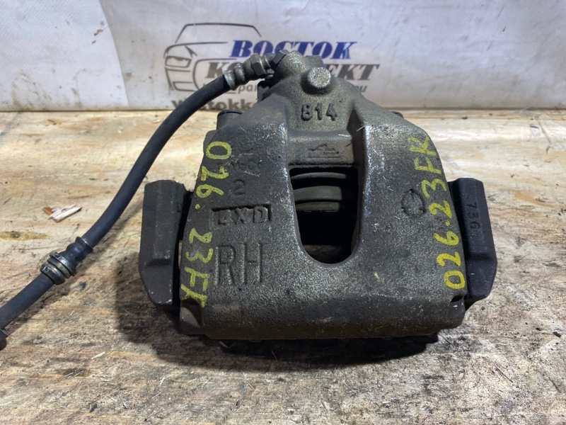 Суппорт Mazda Axela 2004 BK5P ZY-VE перед прав