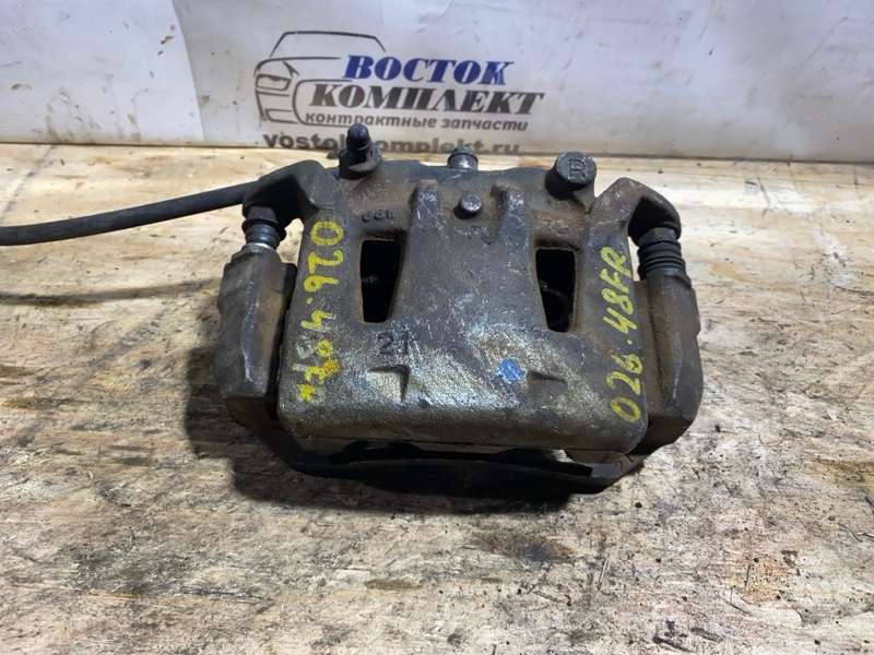 Суппорт Nissan Serena 2006 CNC25 MR20DE перед прав