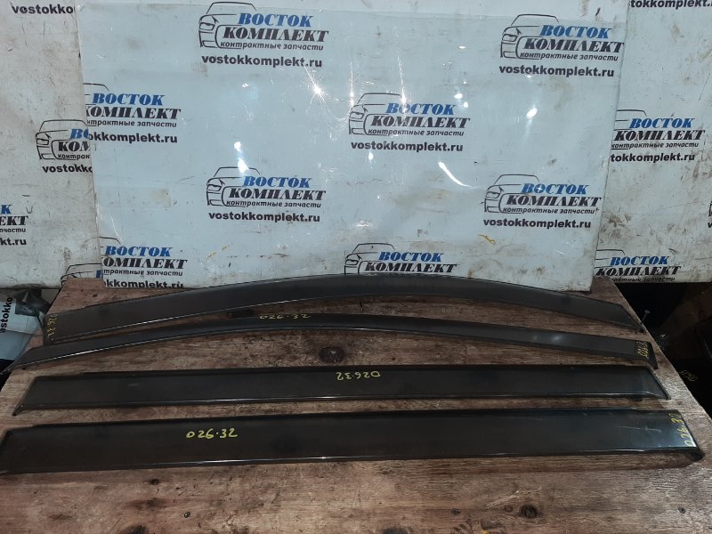 Ветровик Honda Stepwgn 2009 RG1 K20A