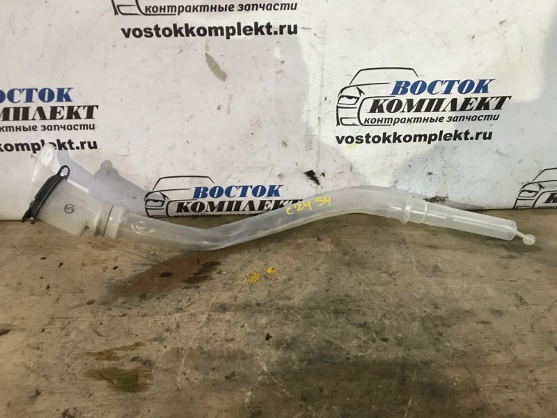 Горловина бачка омывателя Toyota Voxy 2006 AZR60G 1AZ-FSE