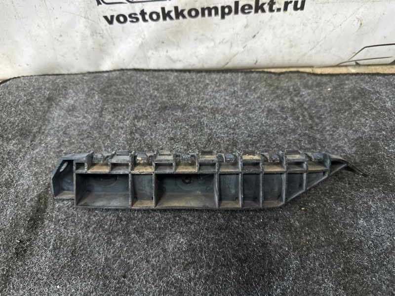 Клипса бампера Honda Odyssey 2008 RB1 K24A перед лев